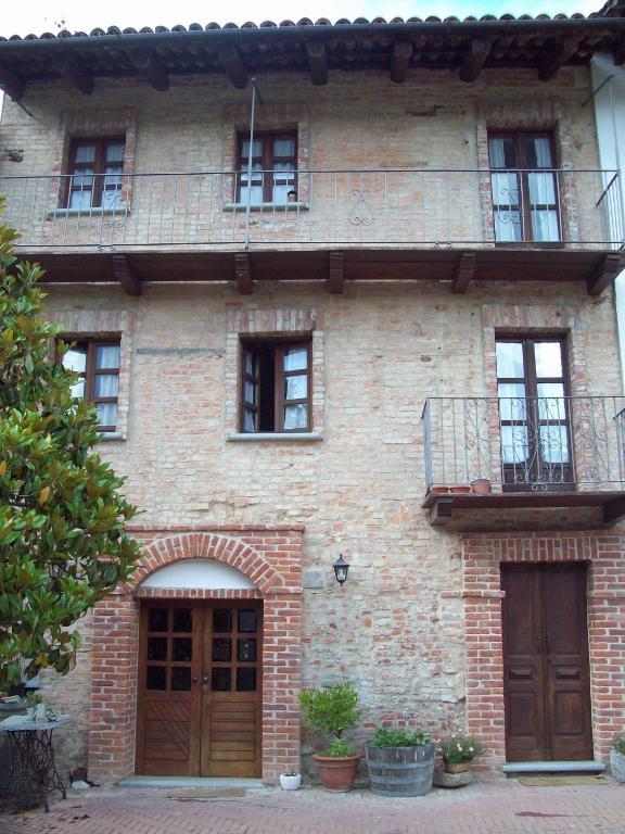 B&B Grotto Valle Cisterna dʼAsti Esterno foto